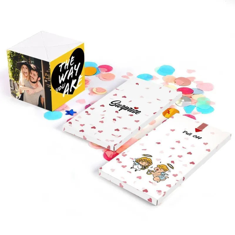 MadeMine Surprise Box met kleurrijke foto’s en explosieve inhoud, perfect voor creatieve verrassingen en DIY plezier