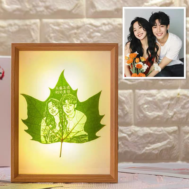 Personalized Photo on a Real Leaf – LED Light-Up Frame | Custom Nature Gift