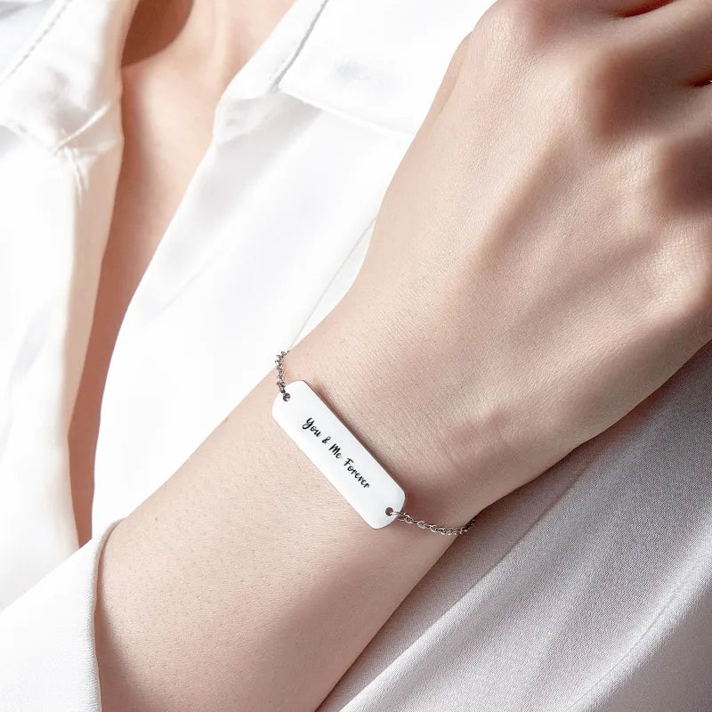 Persoonlijke fotoarmband MadeMine Eyes Editie met oogafbeelding en verstelbare band, uniek sieraad voor persoonlijke herinneringen.