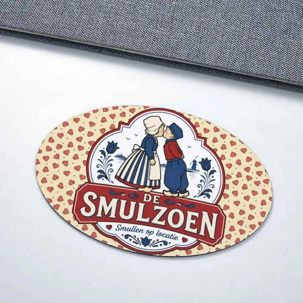 MadeMine Smulzoen oval mouse pad with a smooth surface and ergonomic design, ideal for comfortable computer use.