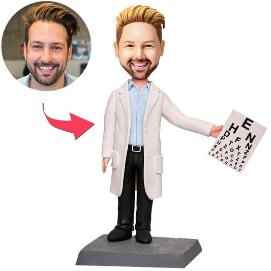 Mannelijke optometrist bobblehead van MadeMine met gegraveerde tekst, gedetailleerde gezichtsexpressie en handgemaakte uitstraling.