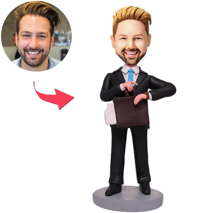 Persoonlijke business man bobblehead met ingegraveerde tekst, geschikt als uniek gepersonaliseerd cadeau, gemaakt door MadeMine.