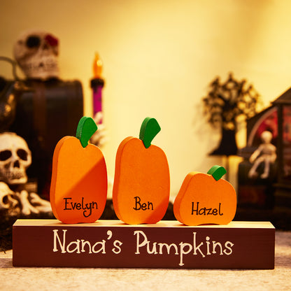 Adornos de calabaza con nombre personalizado y base de madera – Regalo de Halloween personalizado