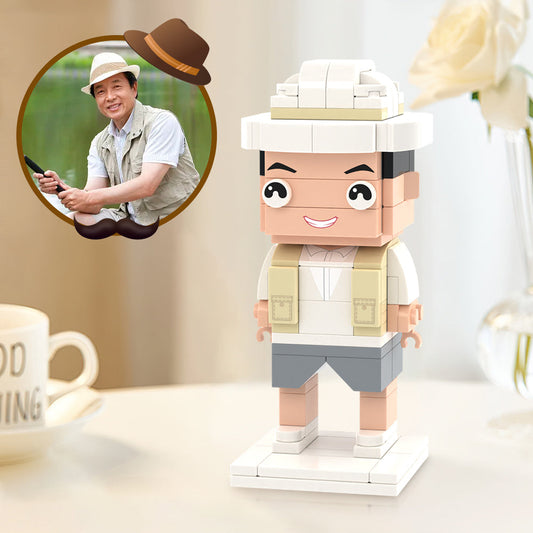 Persoonlijke MadeMine brick figuur van kleine blokken, uniek cadeau, gedetailleerd miniatuurbeeld van een persoon.