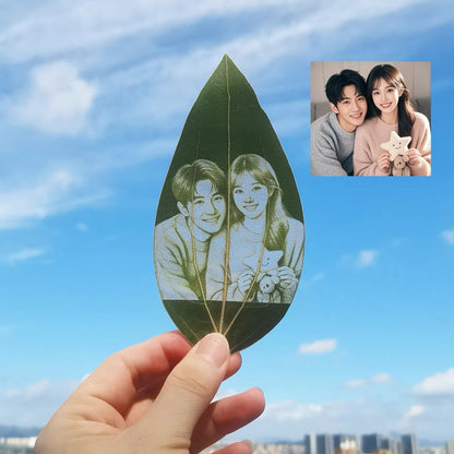 Personalized Photo on a Real Leaf – LED Light-Up Frame | Custom Nature Gift