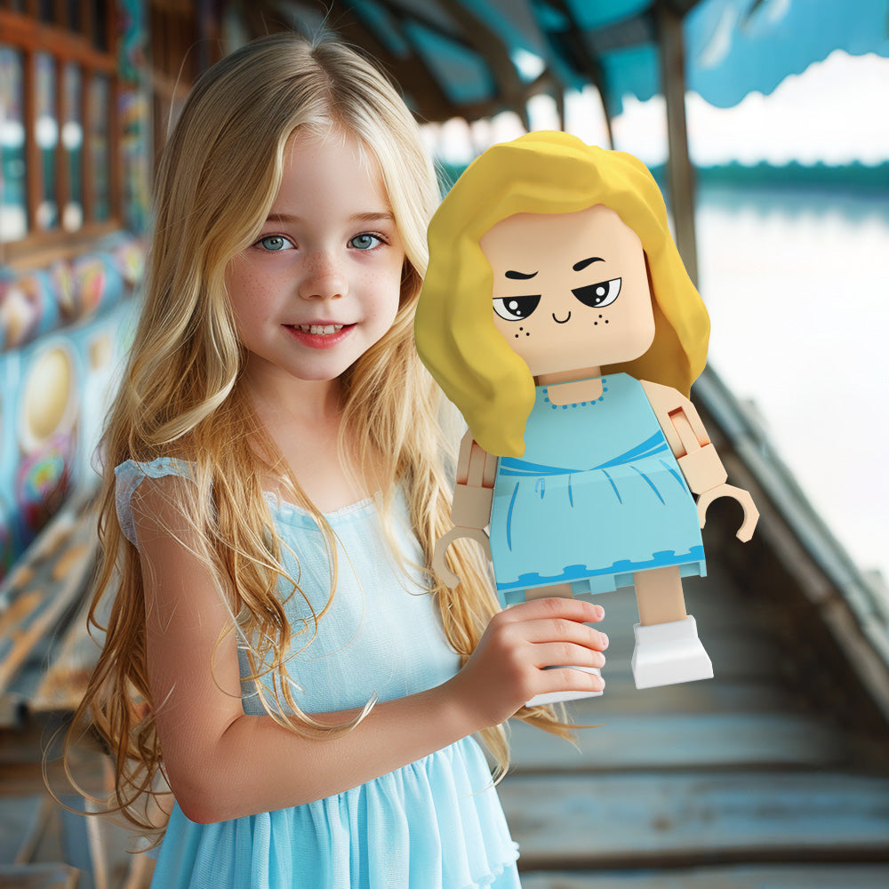 Meisje met mini figuur – cadeau voor hem of haar

